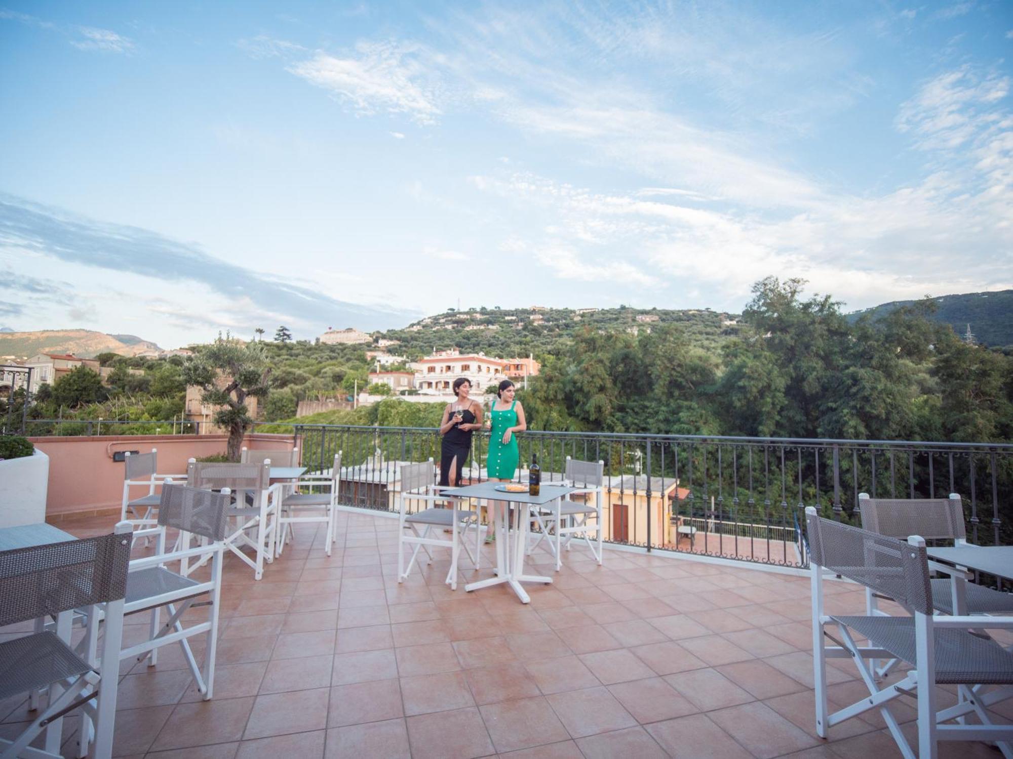 Hotel Central Wellness Sorrento Ngoại thất bức ảnh