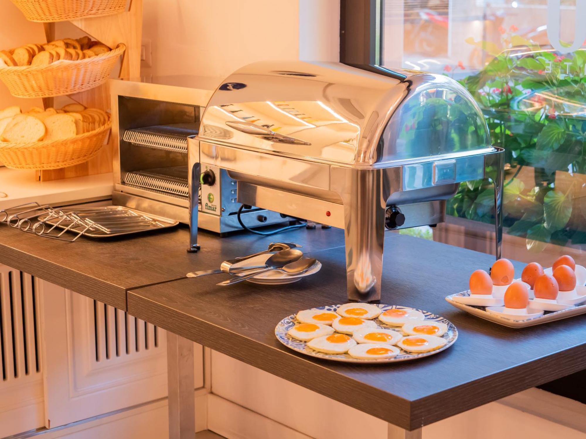 Hotel Central Wellness Sorrento Ngoại thất bức ảnh