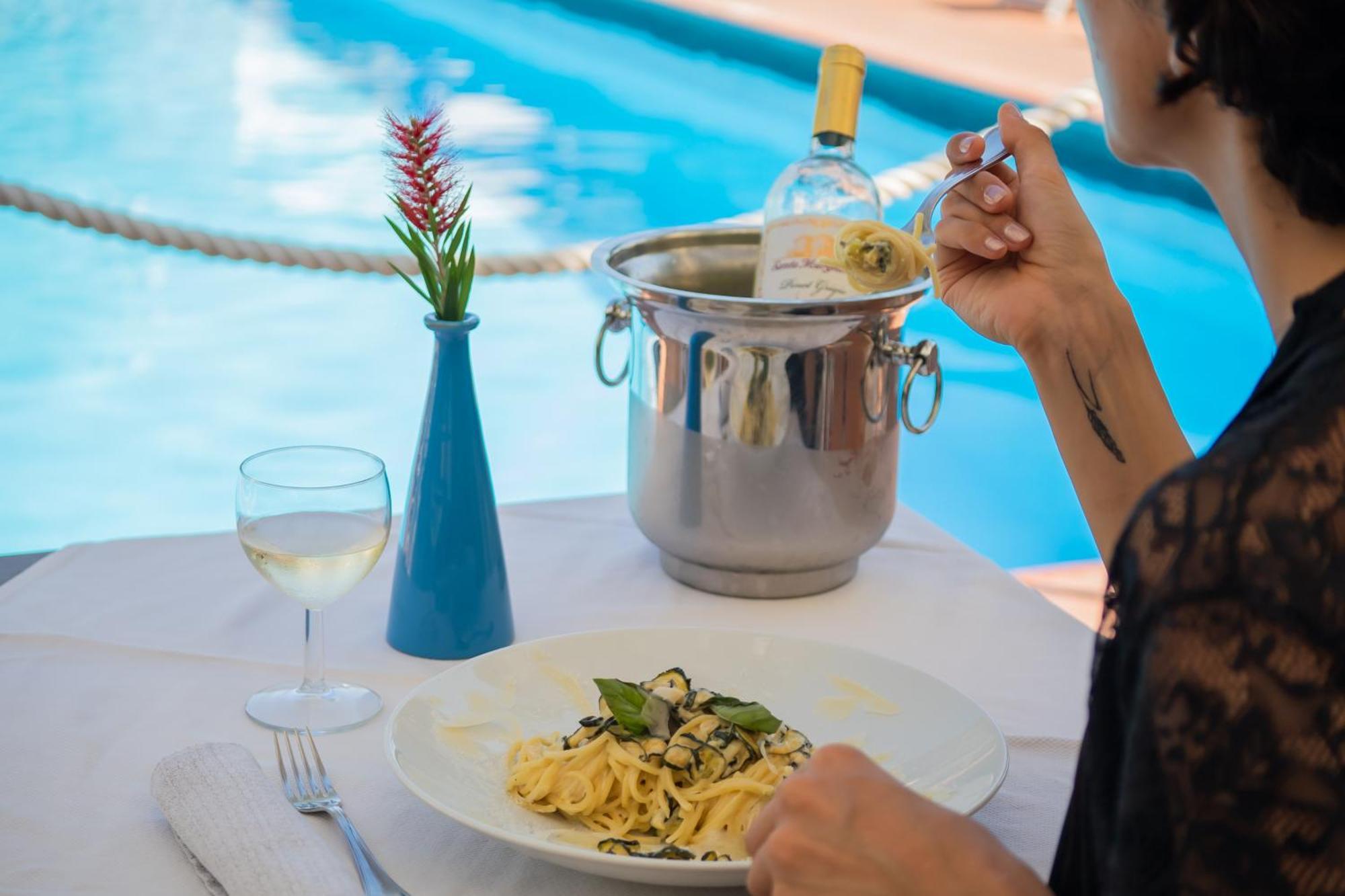 Hotel Central Wellness Sorrento Ngoại thất bức ảnh