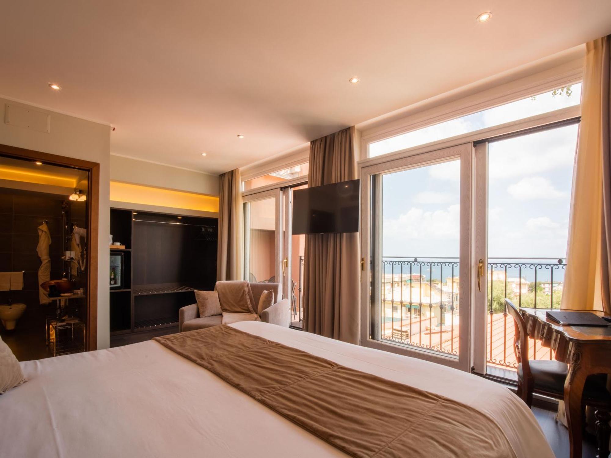 Hotel Central Wellness Sorrento Ngoại thất bức ảnh