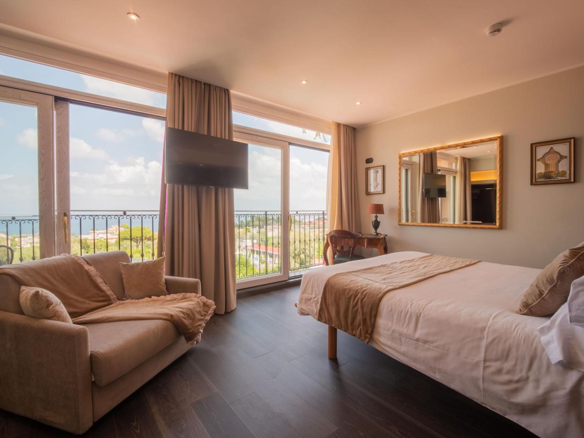 Hotel Central Wellness Sorrento Ngoại thất bức ảnh