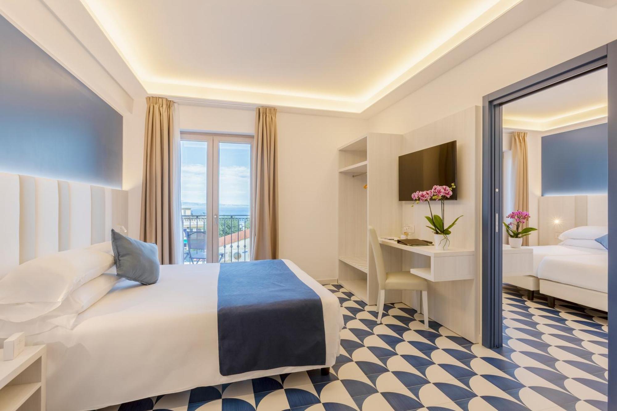 Hotel Central Wellness Sorrento Ngoại thất bức ảnh