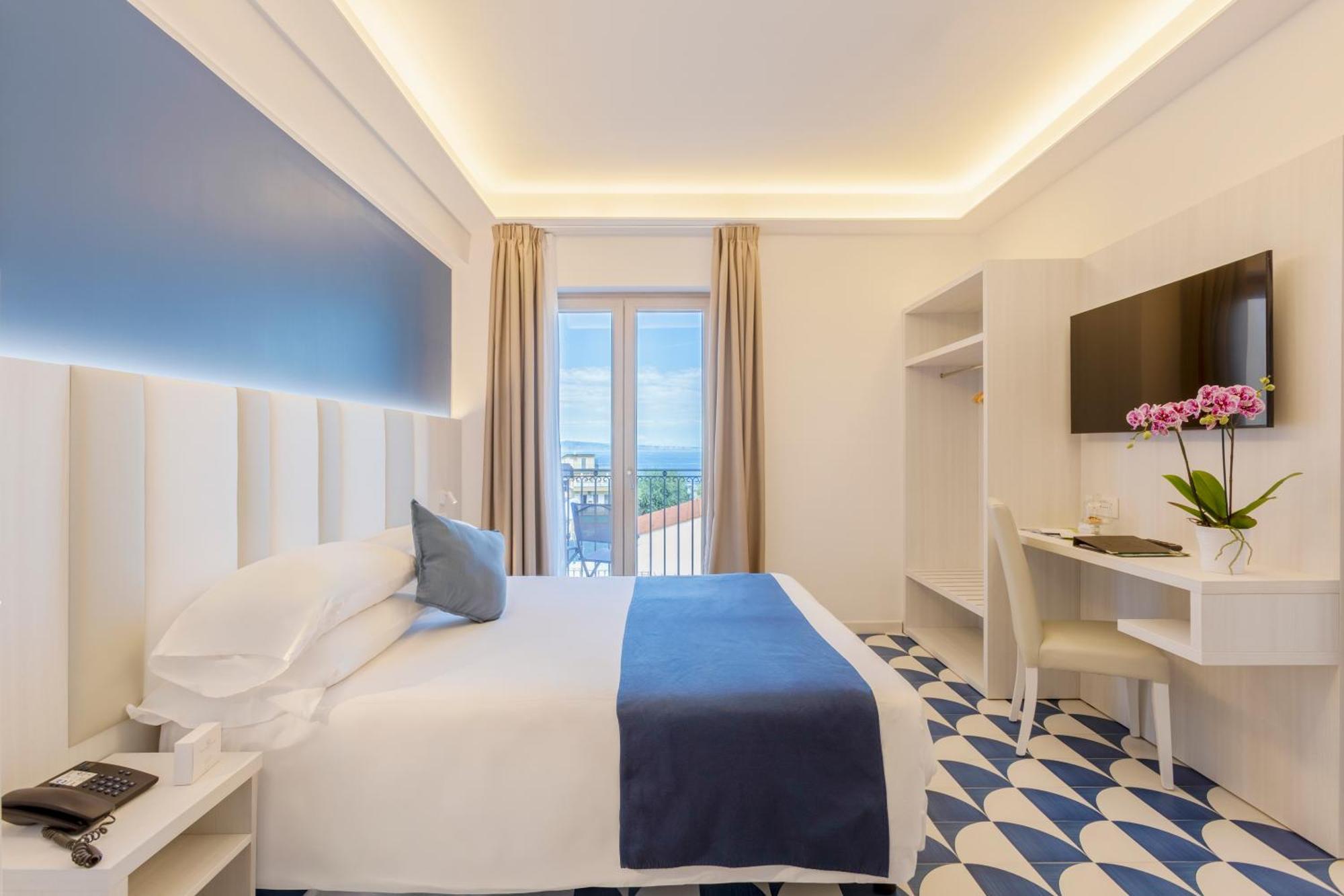 Hotel Central Wellness Sorrento Ngoại thất bức ảnh