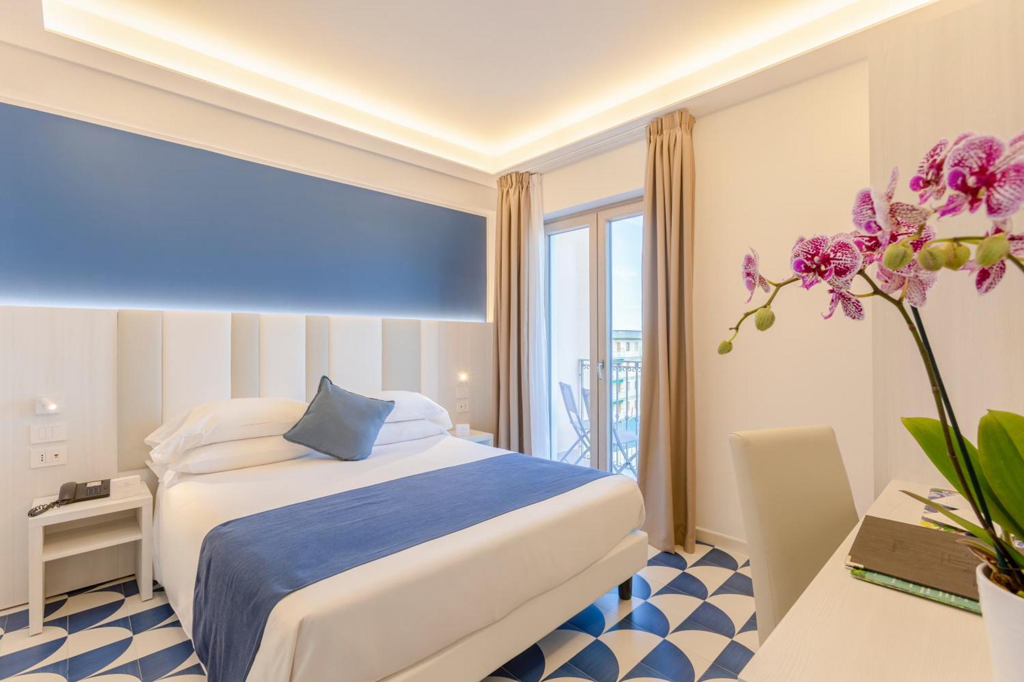 Hotel Central Wellness Sorrento Ngoại thất bức ảnh